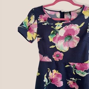 Lulu’s midi floral dress.
